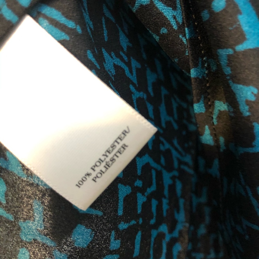 Ann Taylor patterned top - Picture 3 of 3